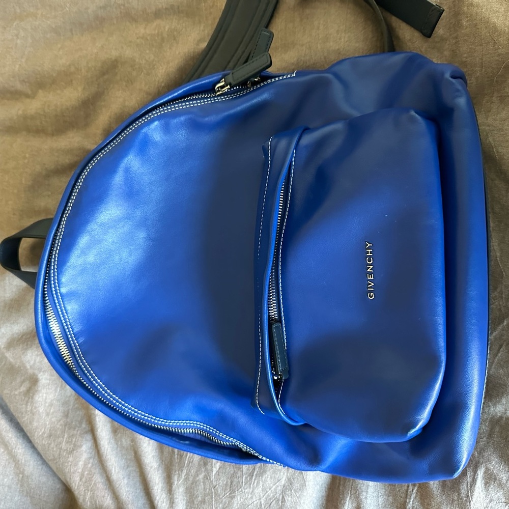 Authentic Givenchy blue backpack - Picture 4 of 4